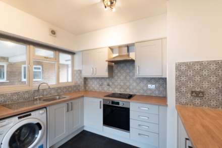 St Philips Avenue, Worcester Park, Image 4