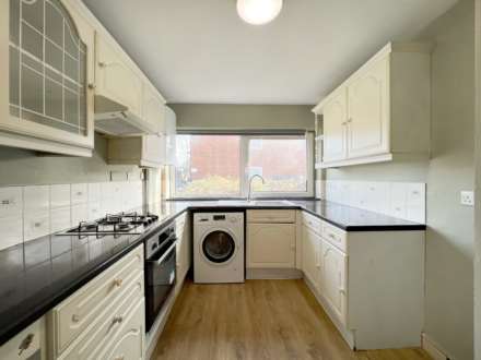 Kingston Road, New Malden, Image 5