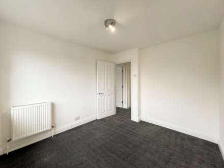 The Avenue, Worcester Park, Image 15