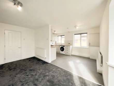 The Avenue, Worcester Park, Image 5