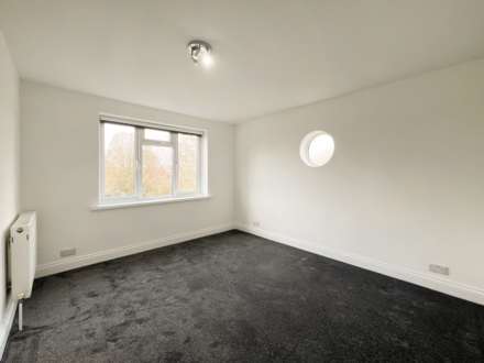 The Avenue, Worcester Park, Image 9