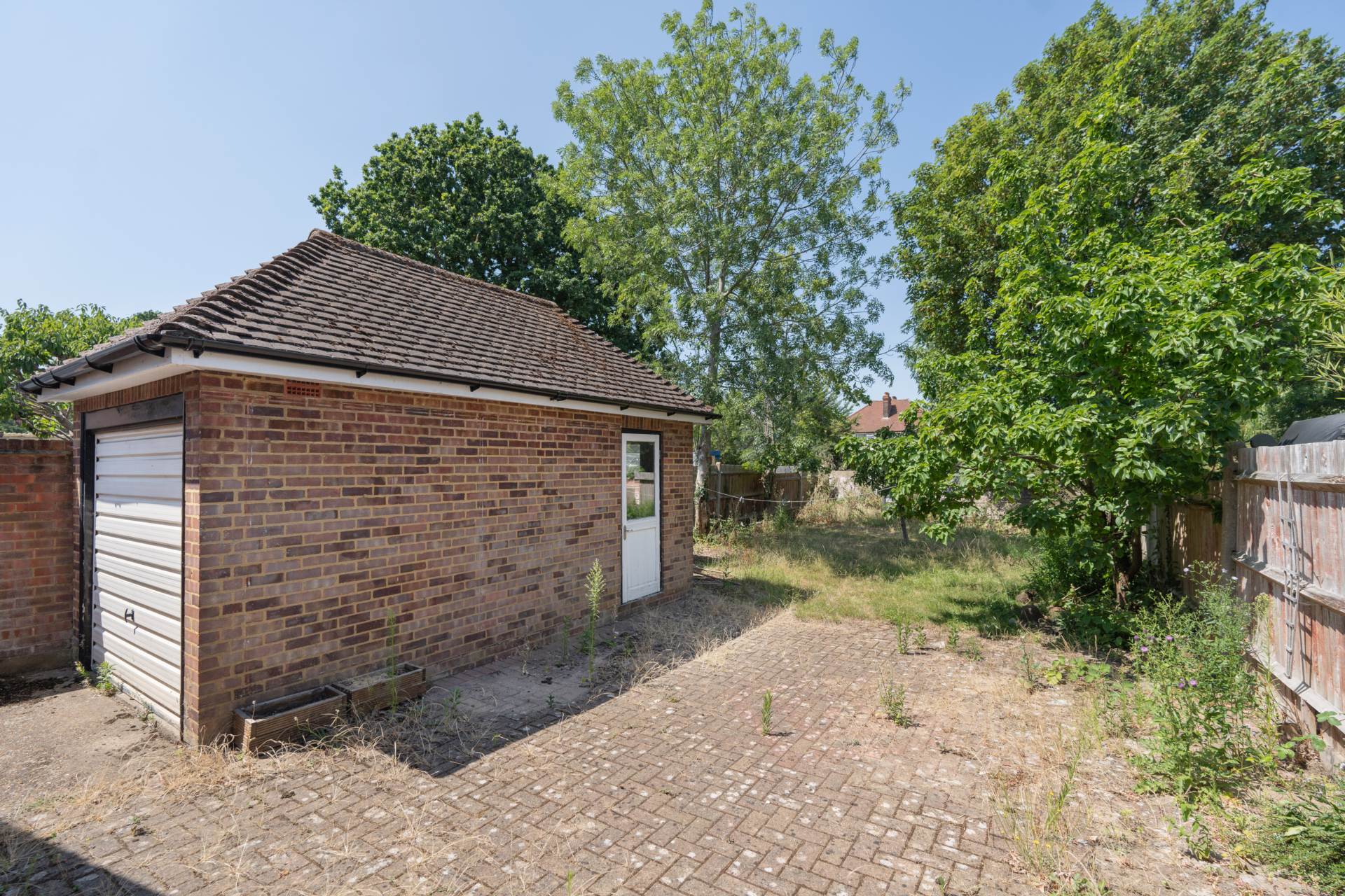 Downfield, Worcester Park, Image 17