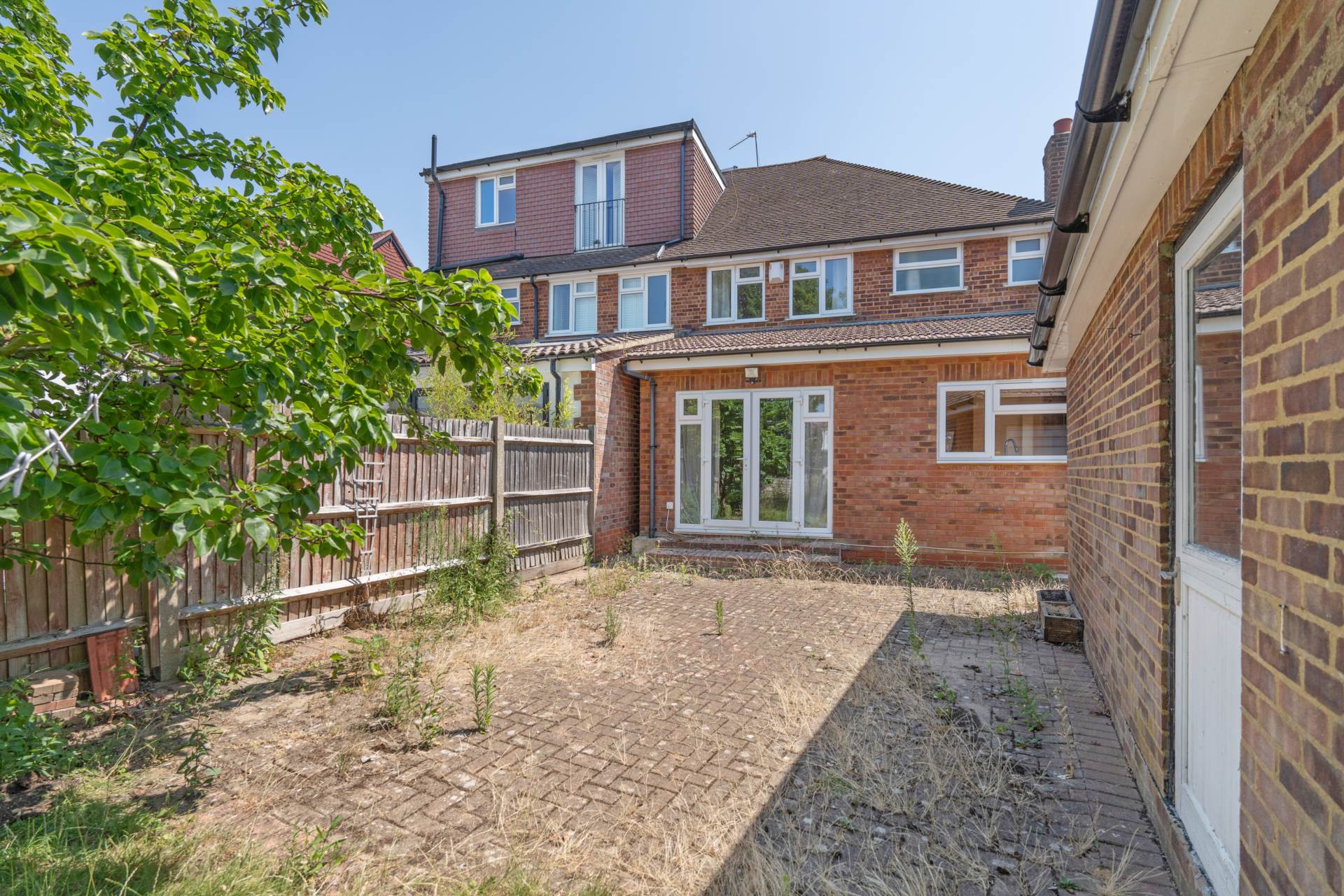 Downfield, Worcester Park, Image 18
