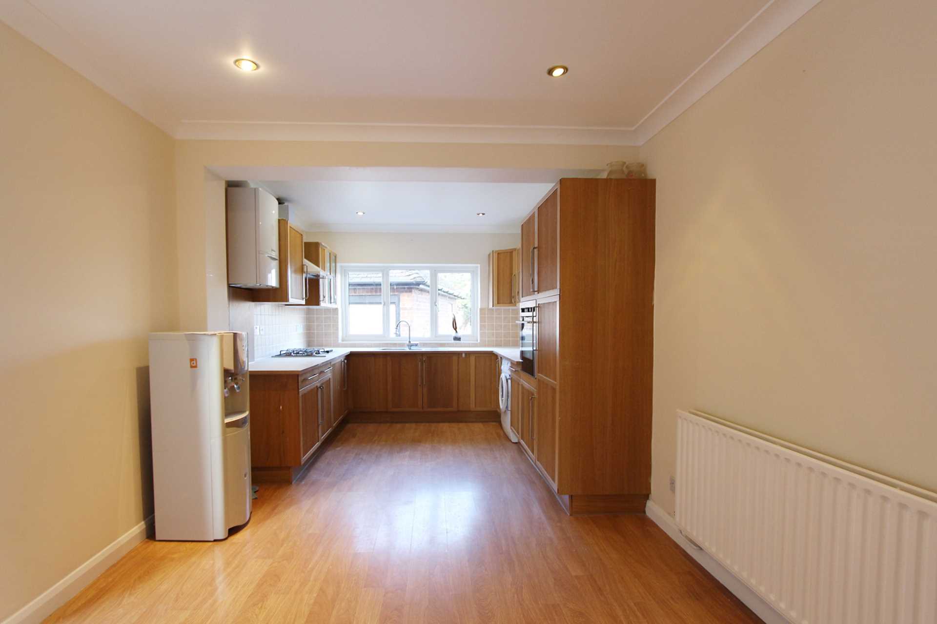 Downfield, Worcester Park, Image 5