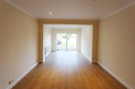 Downfield, Worcester Park, Image 4