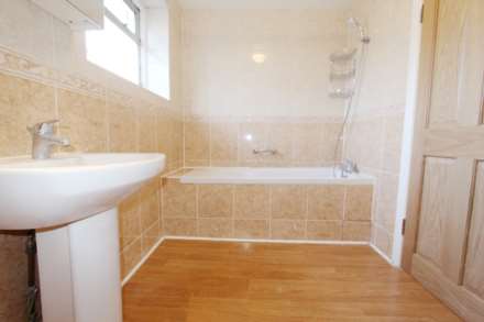 Downfield, Worcester Park, Image 9