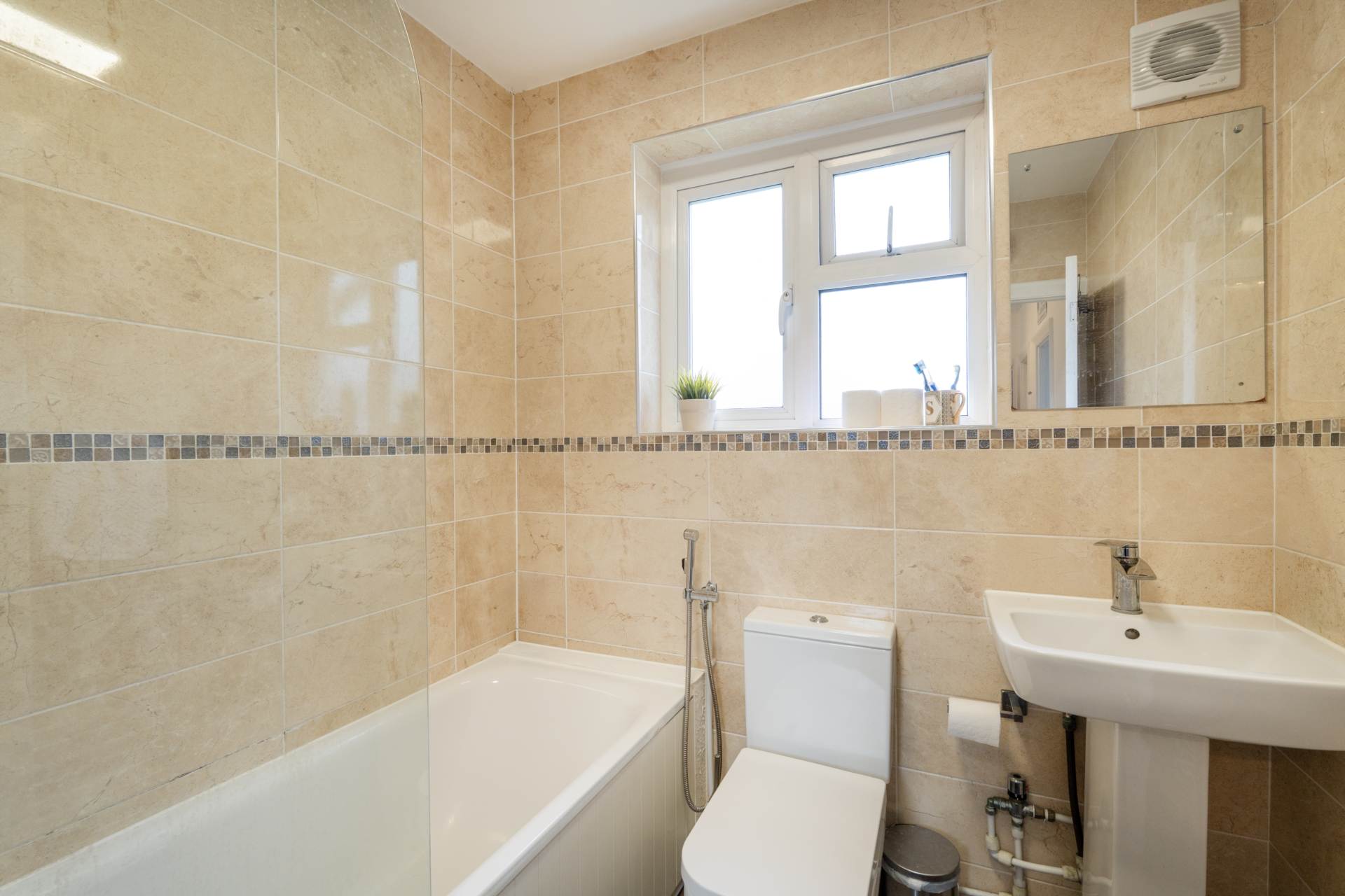 Chatsworth Gradens, New Malden, Image 13