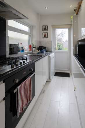 Chatsworth Gradens, New Malden, Image 3