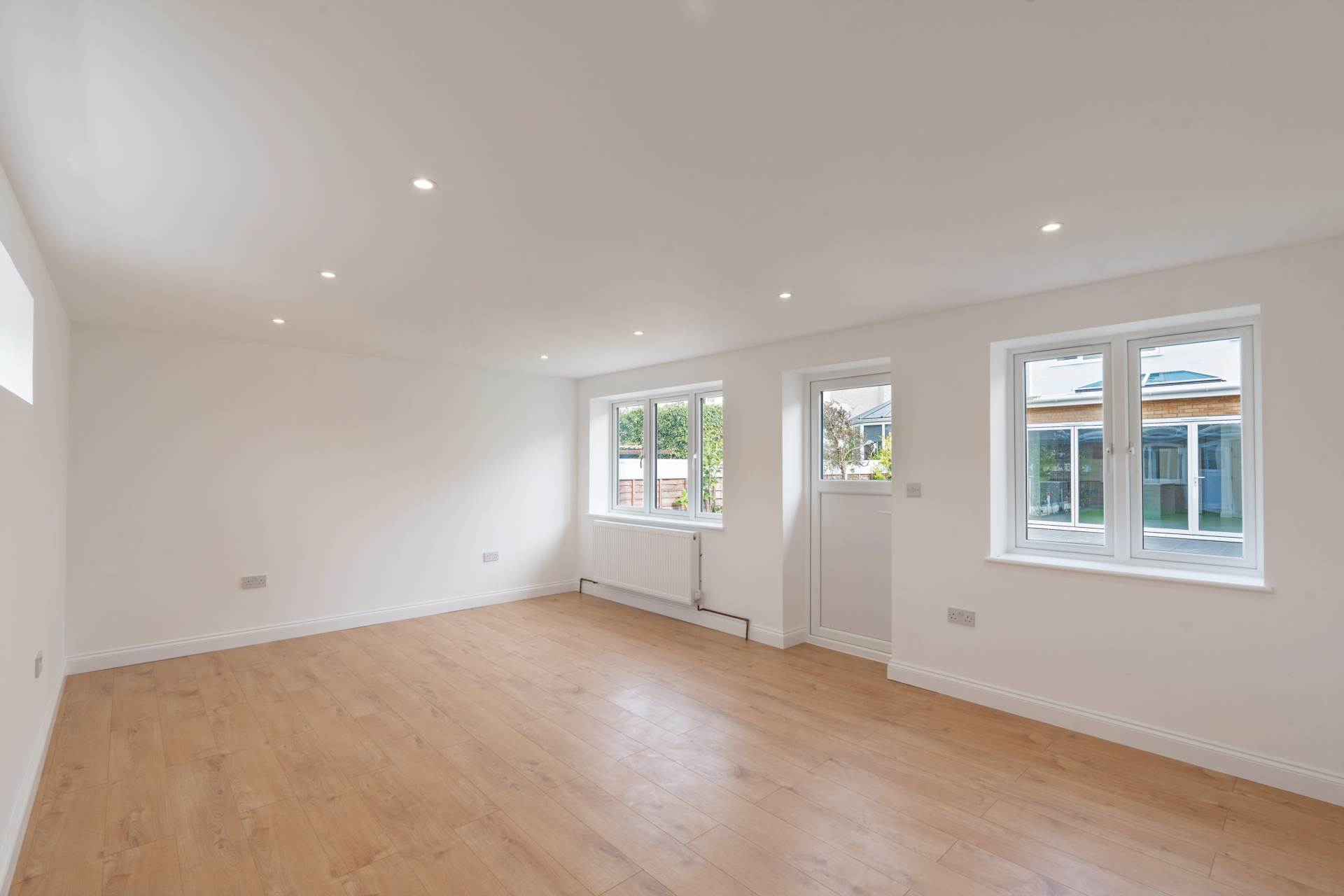 Howard Road, New Malden, Image 16