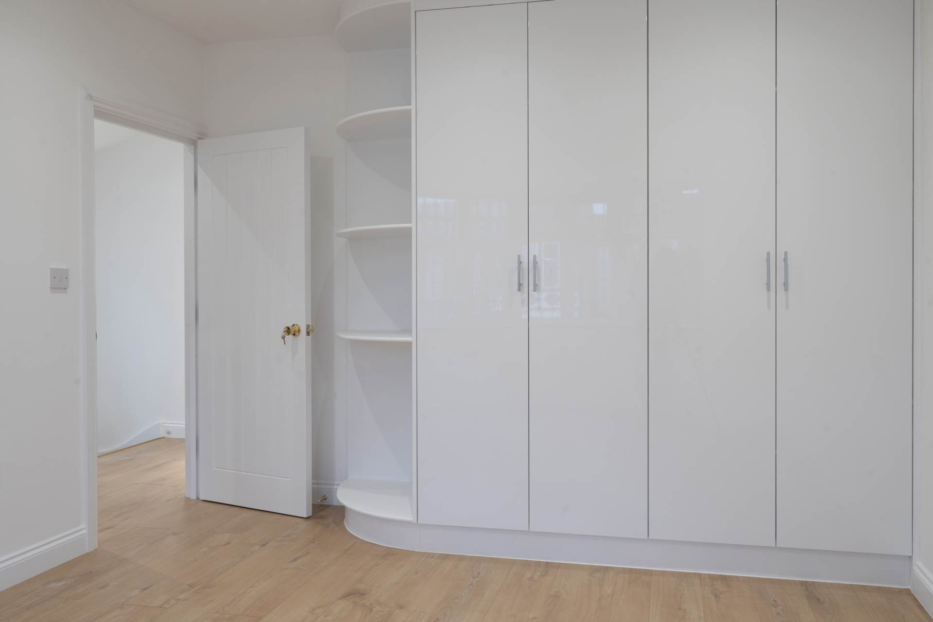 Howard Road, New Malden, Image 19