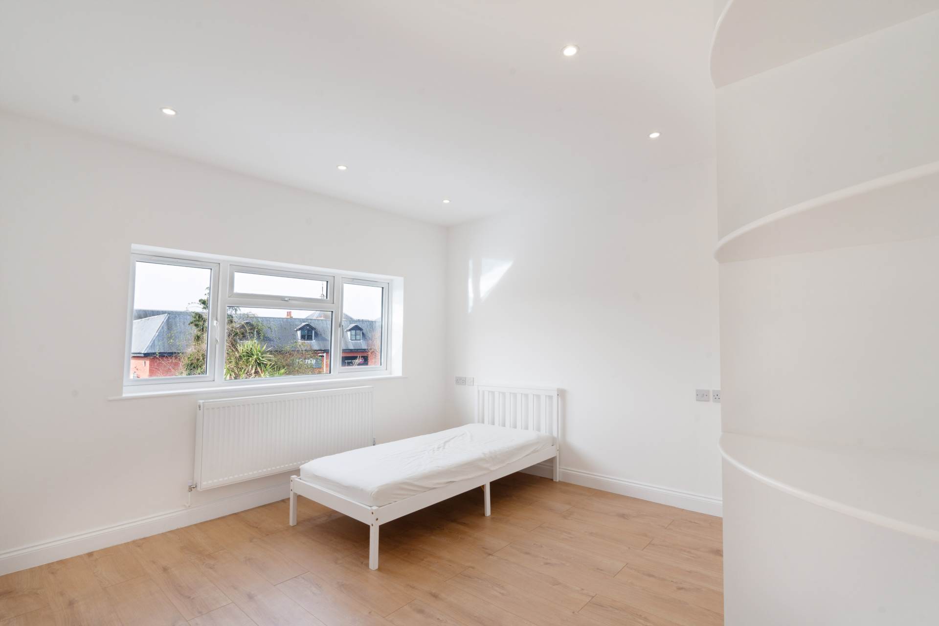 Howard Road, New Malden, Image 9