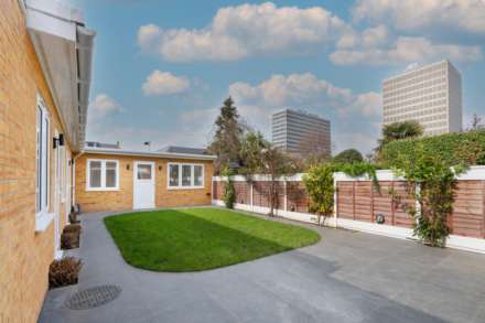 Howard Road, New Malden, Image 13