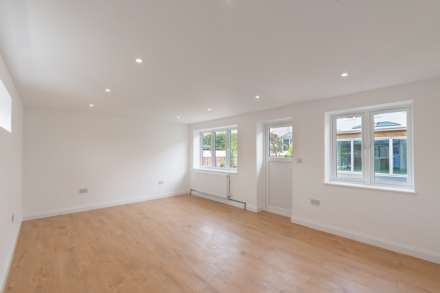 Howard Road, New Malden, Image 16