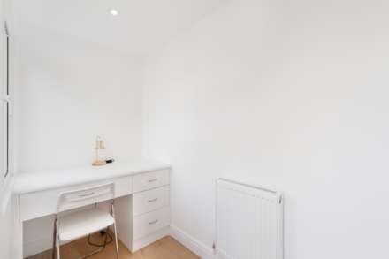 Howard Road, New Malden, Image 18