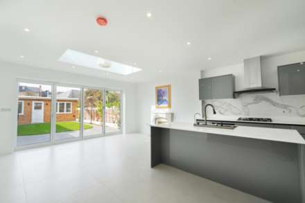 Howard Road, New Malden, Image 8