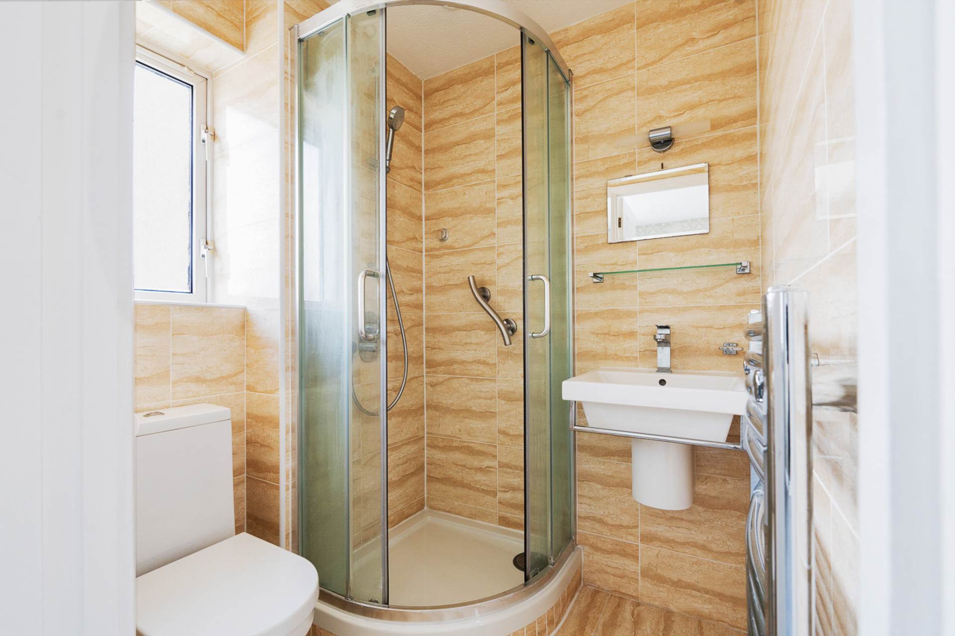 Arnord Drive, Chessington, Image 6