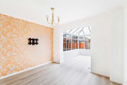 Arnord Drive, Chessington, Image 10