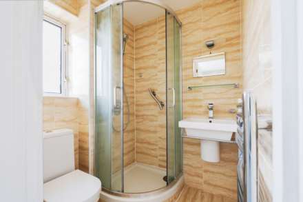 Arnord Drive, Chessington, Image 6