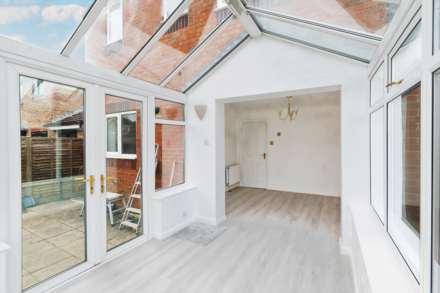 Arnord Drive, Chessington, Image 7