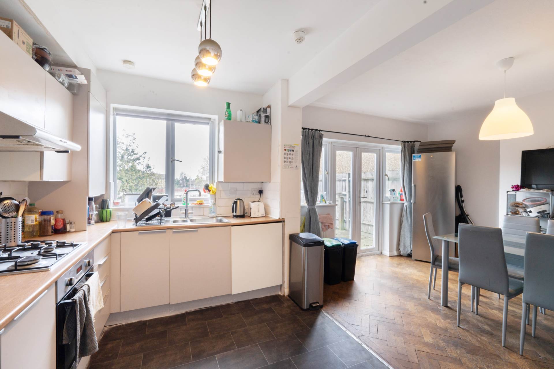 Room B, Somerset Close, New Malden, Image 3