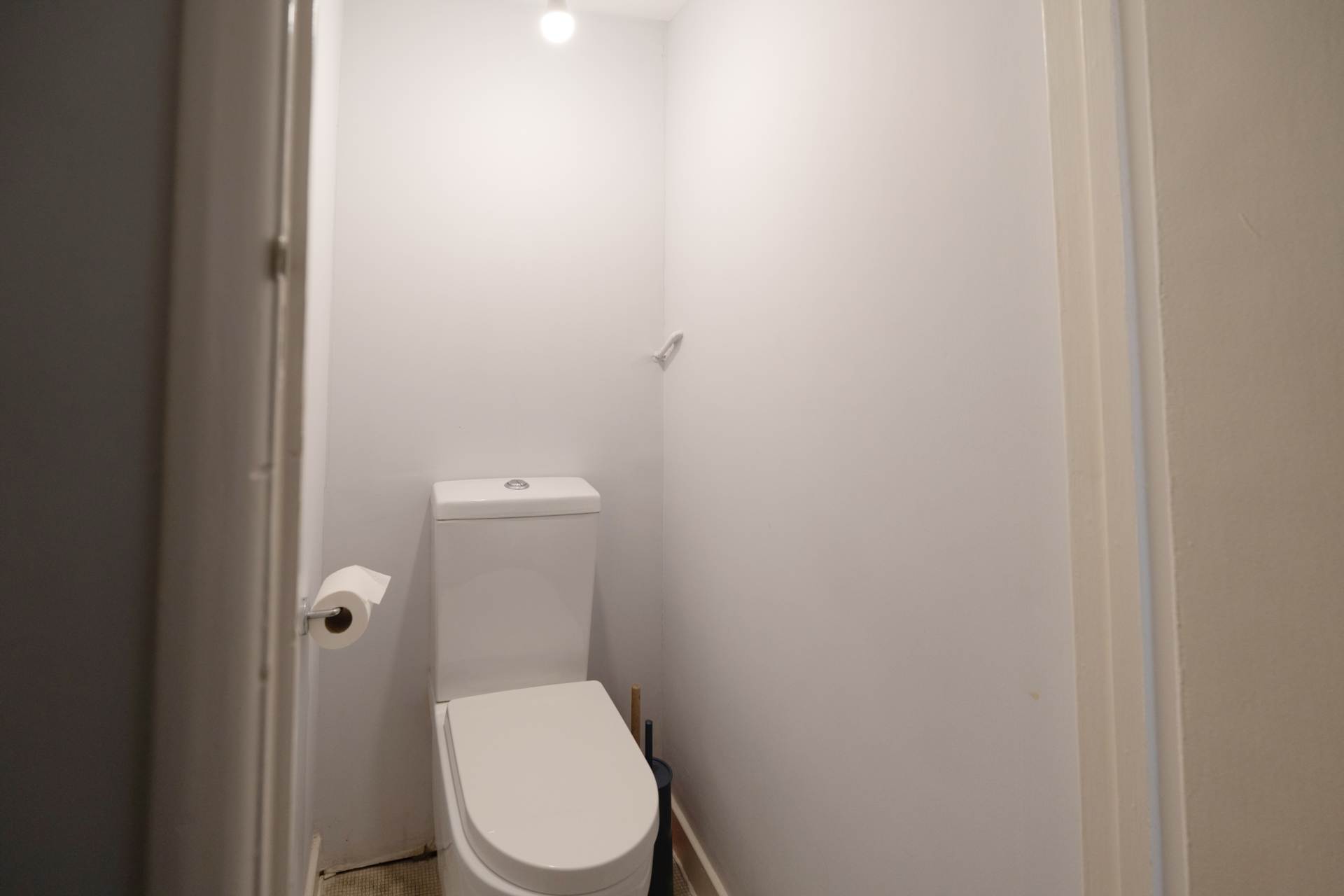 Room B, Somerset Close, New Malden, Image 7