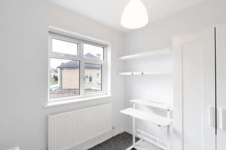 Room B, Somerset Close, New Malden, Image 4