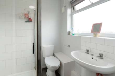 Room C, Somerset Close, New Malden, Image 6