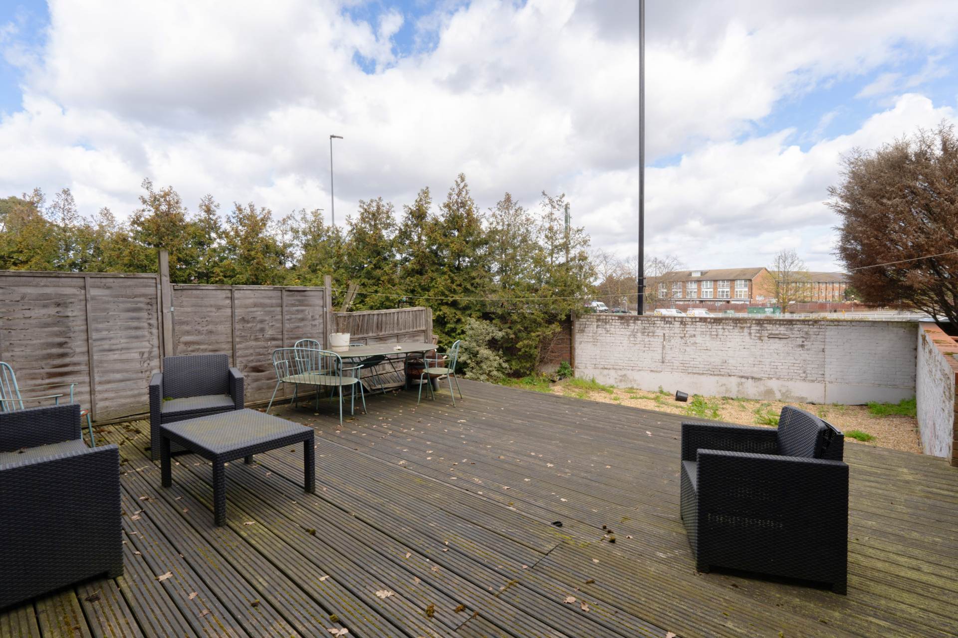 Somerset Close, New Malden, Image 3