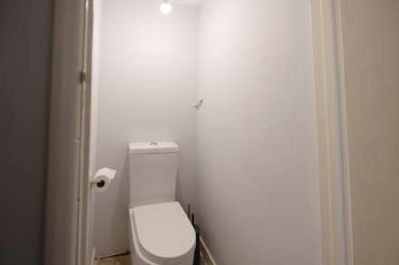 Somerset Close, New Malden, Image 4