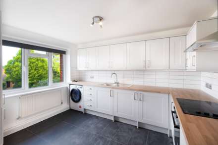 The Avenue, Worcester Park, Image 4