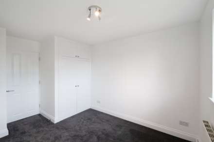 The Avenue, Worcester Park, Image 6