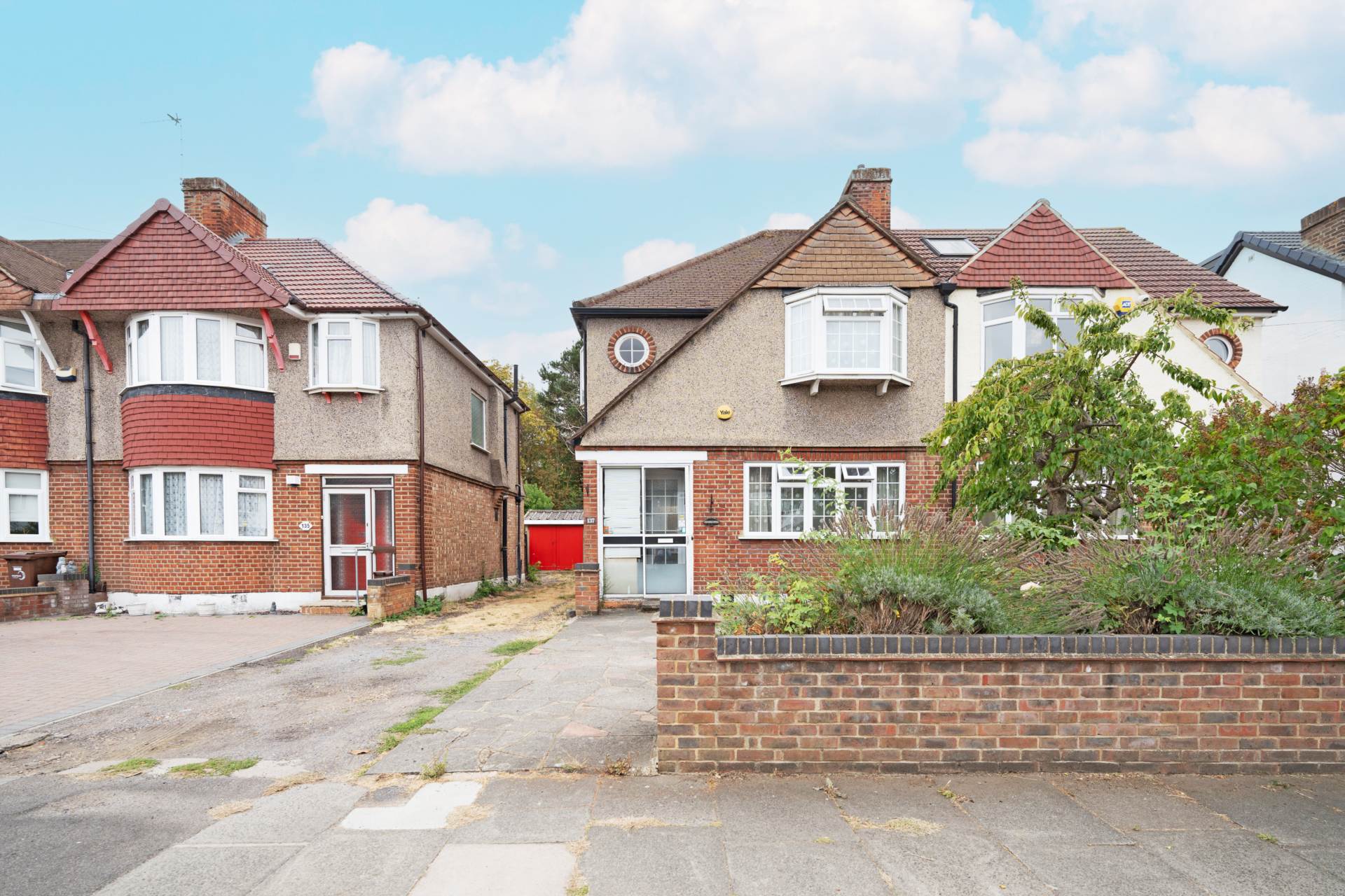 Hillcross Avenue, Morden, Image 1