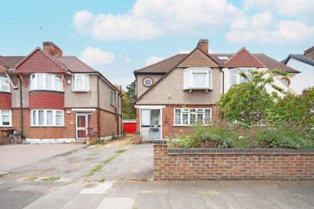 Hillcross Avenue, Morden, Image 1