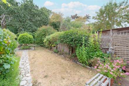 Hillcross Avenue, Morden, Image 14