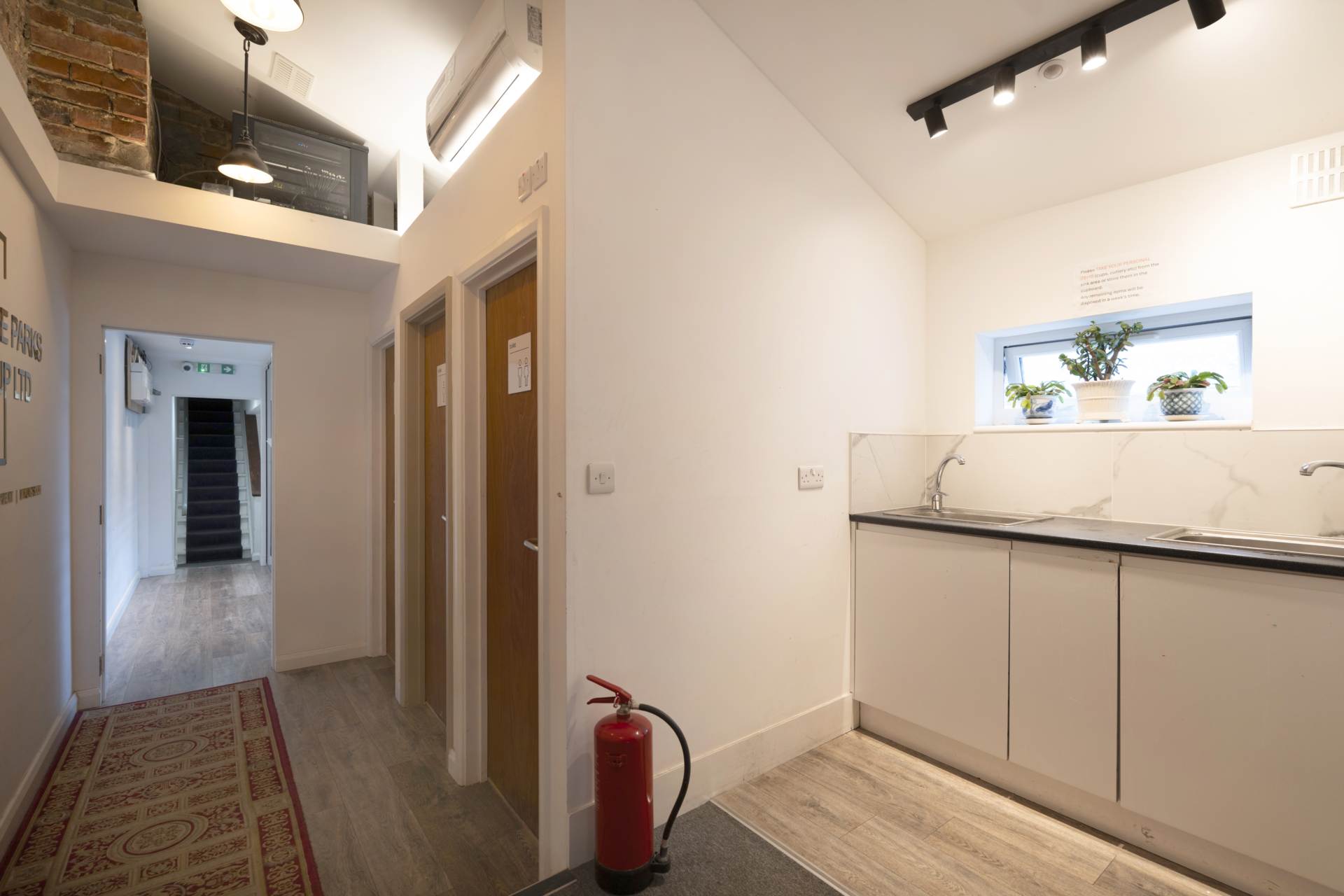 High Street, New Malden, Image 9