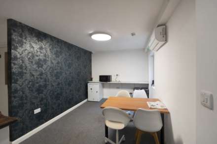 High Street, New Malden, Image 11