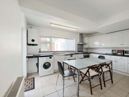 Malden Way, New Malden, Image 11