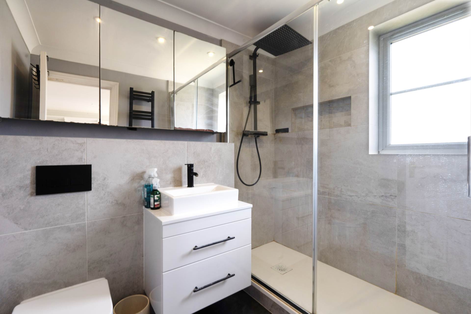 Fulmar Close, Surbiton, Image 8