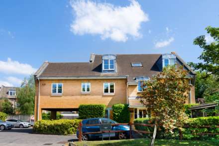 Fulmar Close, Surbiton, Image 10