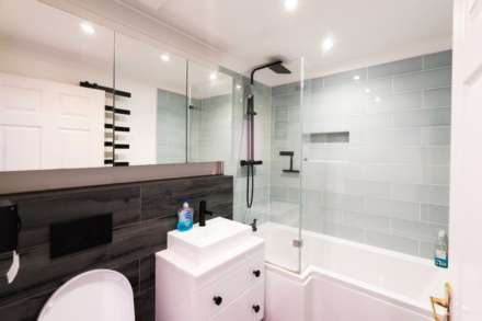 Fulmar Close, Surbiton, Image 9
