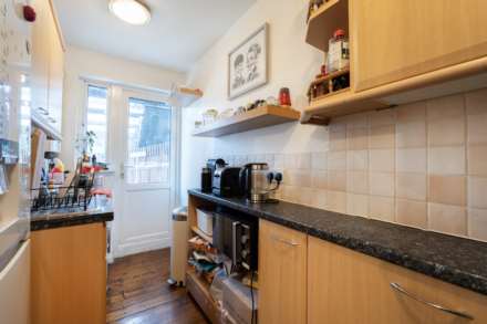 Errol Gardens, New Malden, Image 11