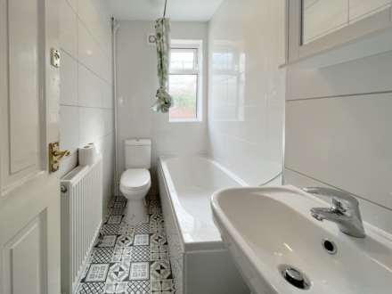 Errol Gardens, New Malden, Image 6