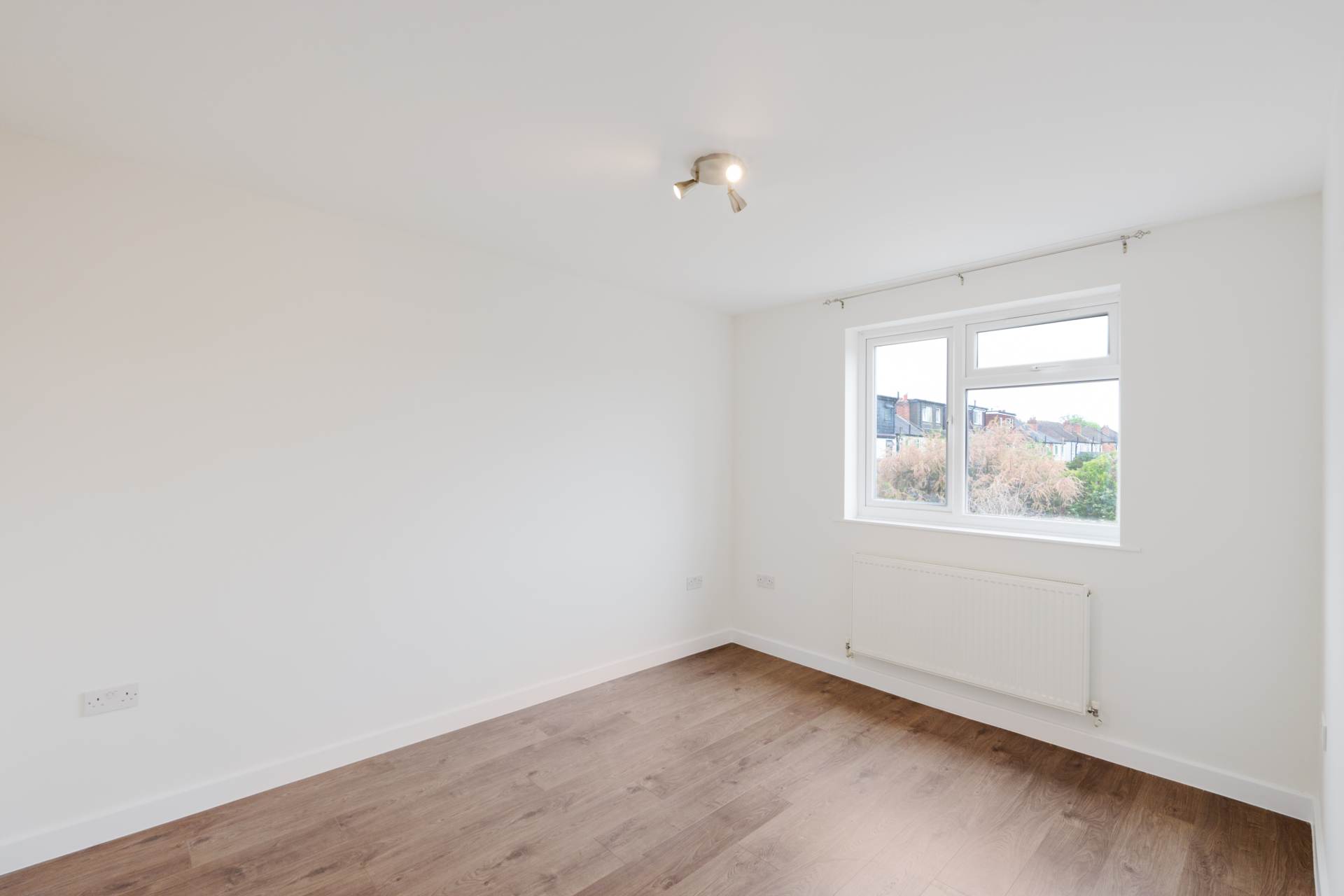 Tadworth Avenue, New Malden, Image 4