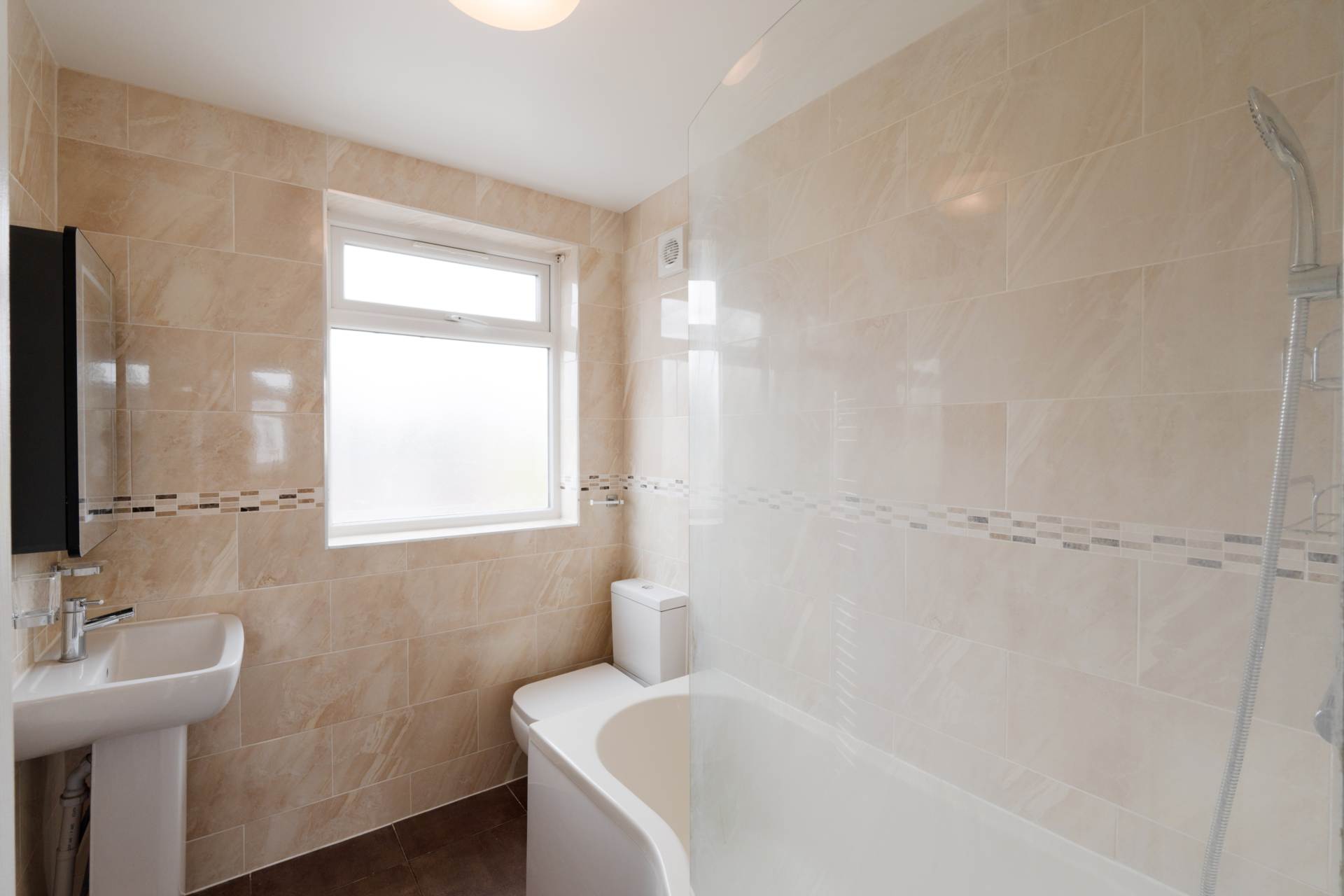 Tadworth Avenue, New Malden, Image 6