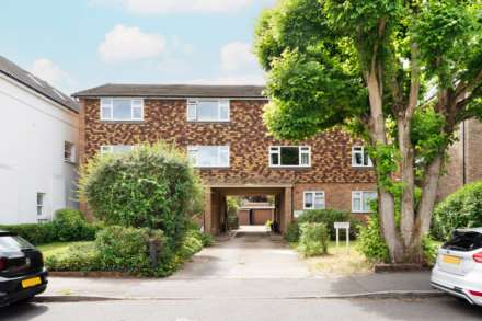 Cedar Court, Lime Grove, New Malden, Image 9