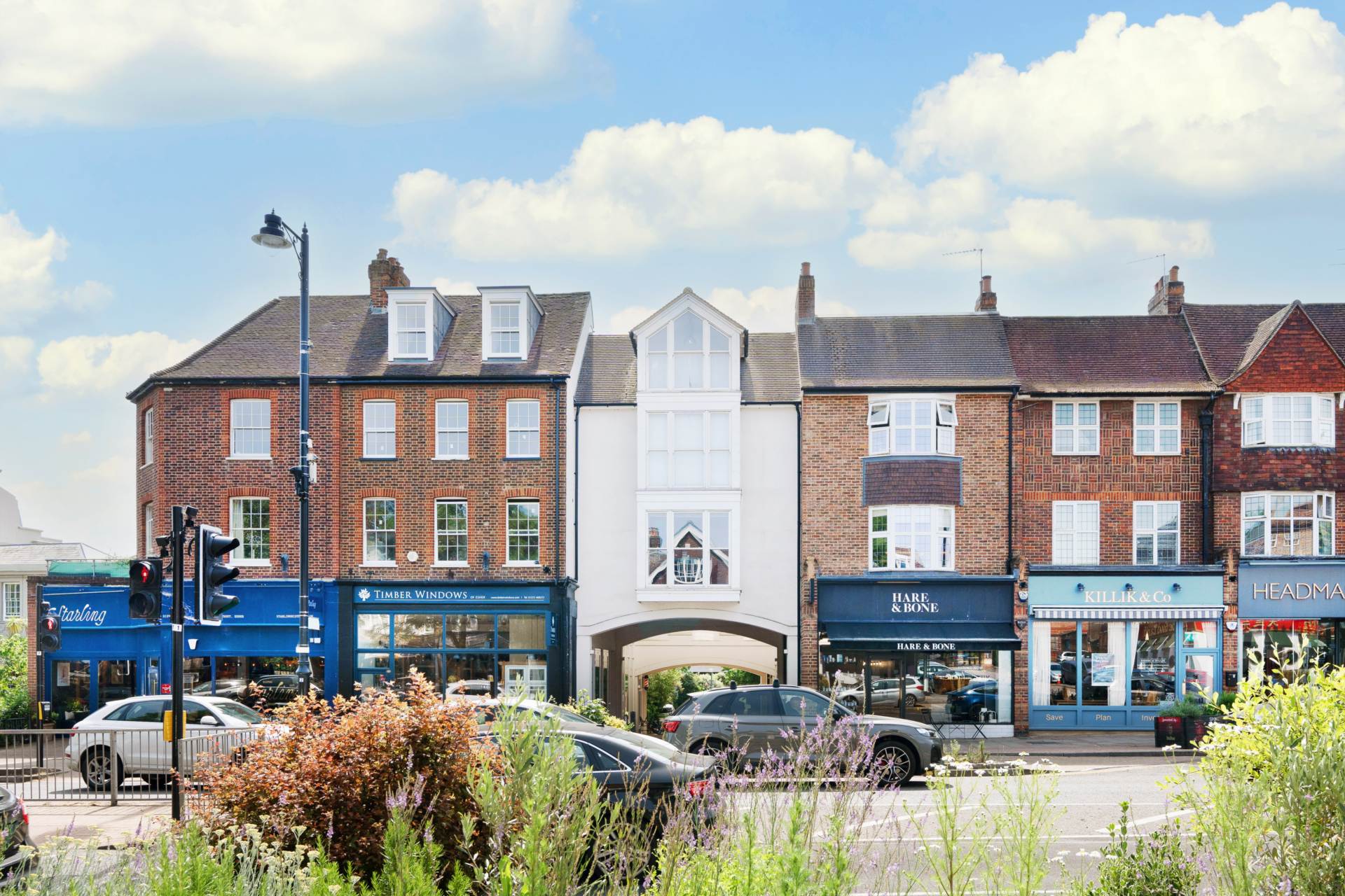 Kings George's Walk, Esher, Image 1