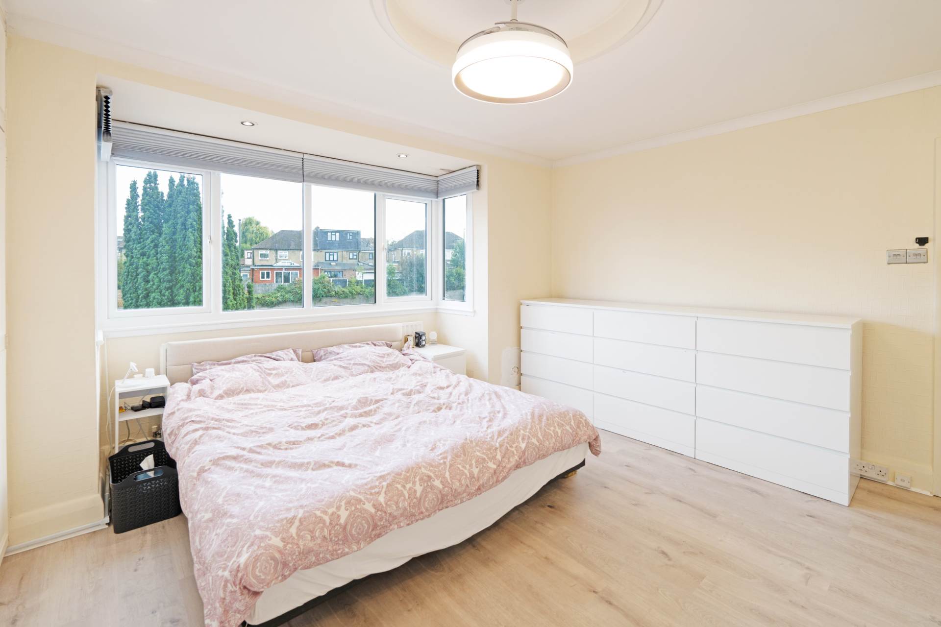 Savile Close, New Malden, Image 13