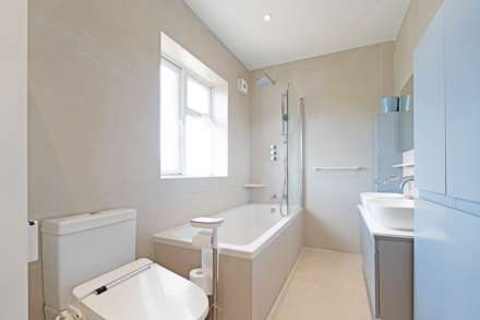 Savile Close, New Malden, Image 11