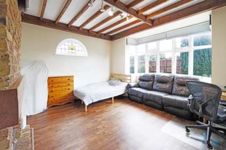 Savile Close, New Malden, Image 3