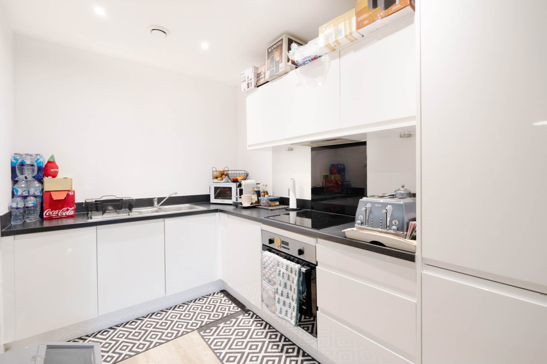 Powdermill Close, New Malden, Image 2